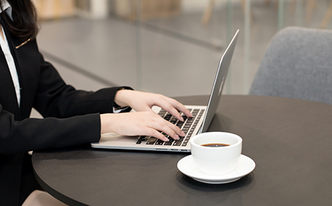 商標(biāo)近似查詢(xún)?cè)趺床?