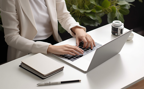 會(huì)計(jì)記賬報(bào)稅費(fèi)用多少