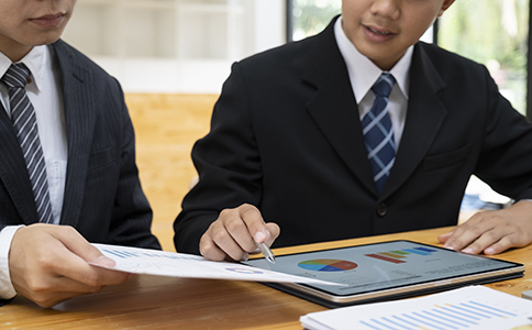 境內(nèi)旅游經(jīng)營許可證怎么辦理？